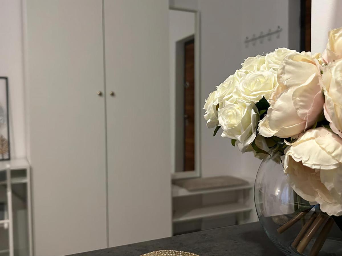 Luxury Mansion Apartment Bucureşti Ngoại thất bức ảnh