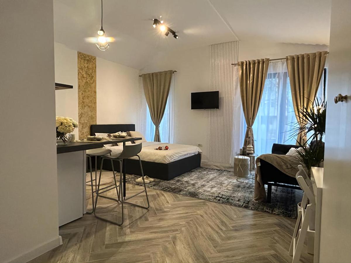 Luxury Mansion Apartment Bucureşti Ngoại thất bức ảnh