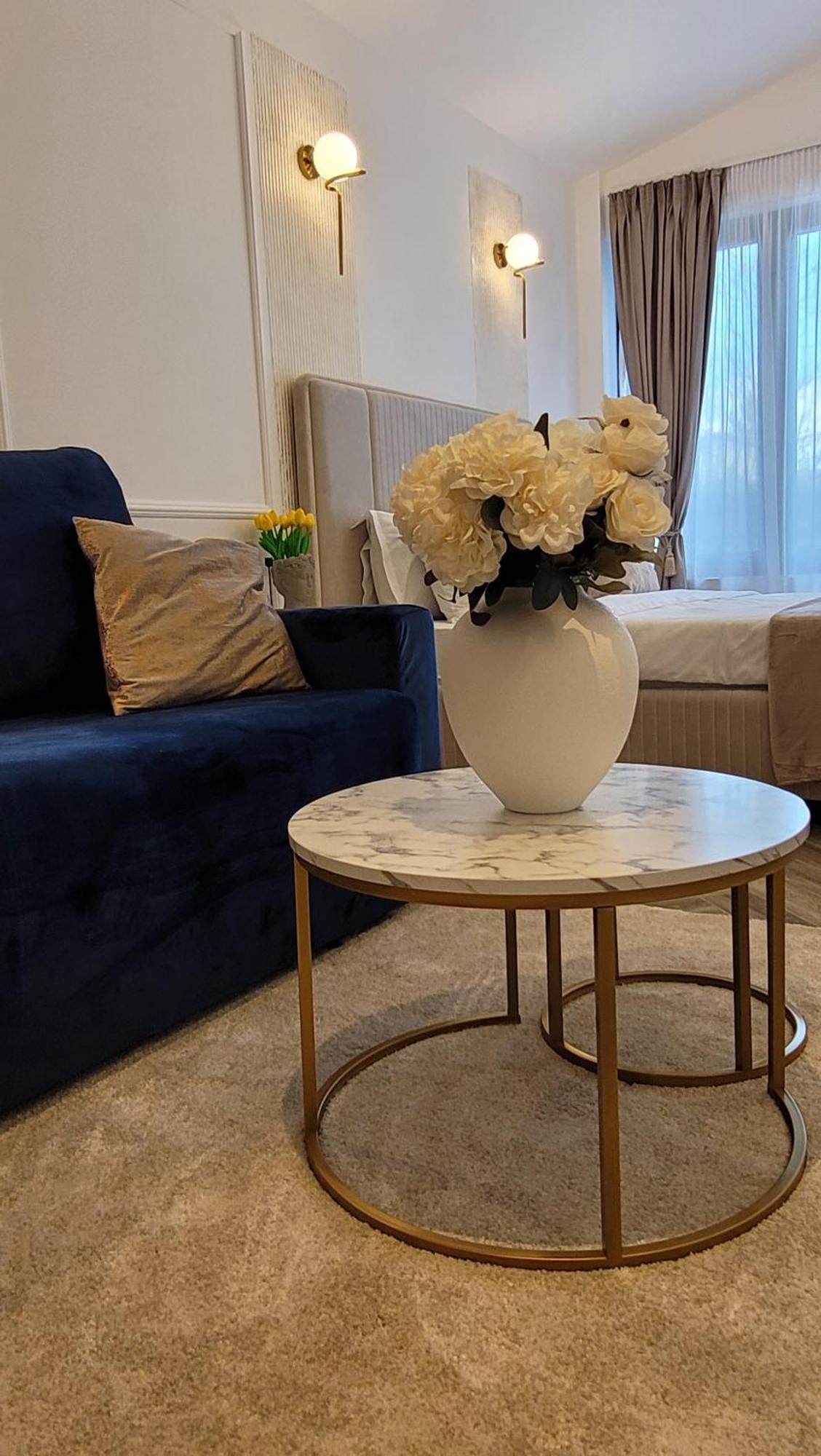 Luxury Mansion Apartment Bucureşti Ngoại thất bức ảnh